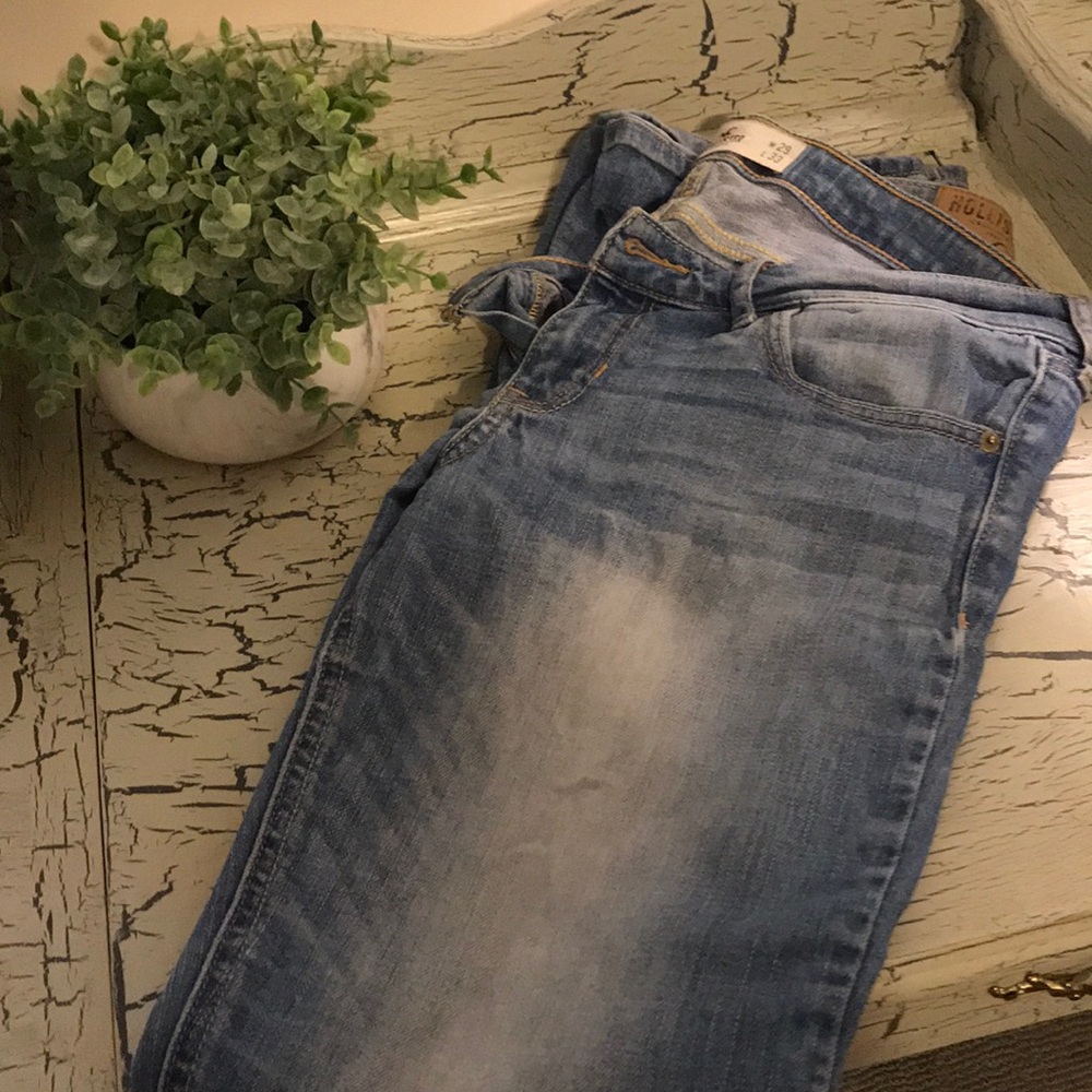 Hollister boot leg faded jean